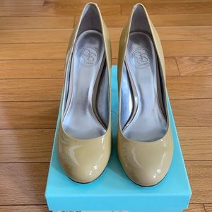 Jessica Simpson Oscar Pump